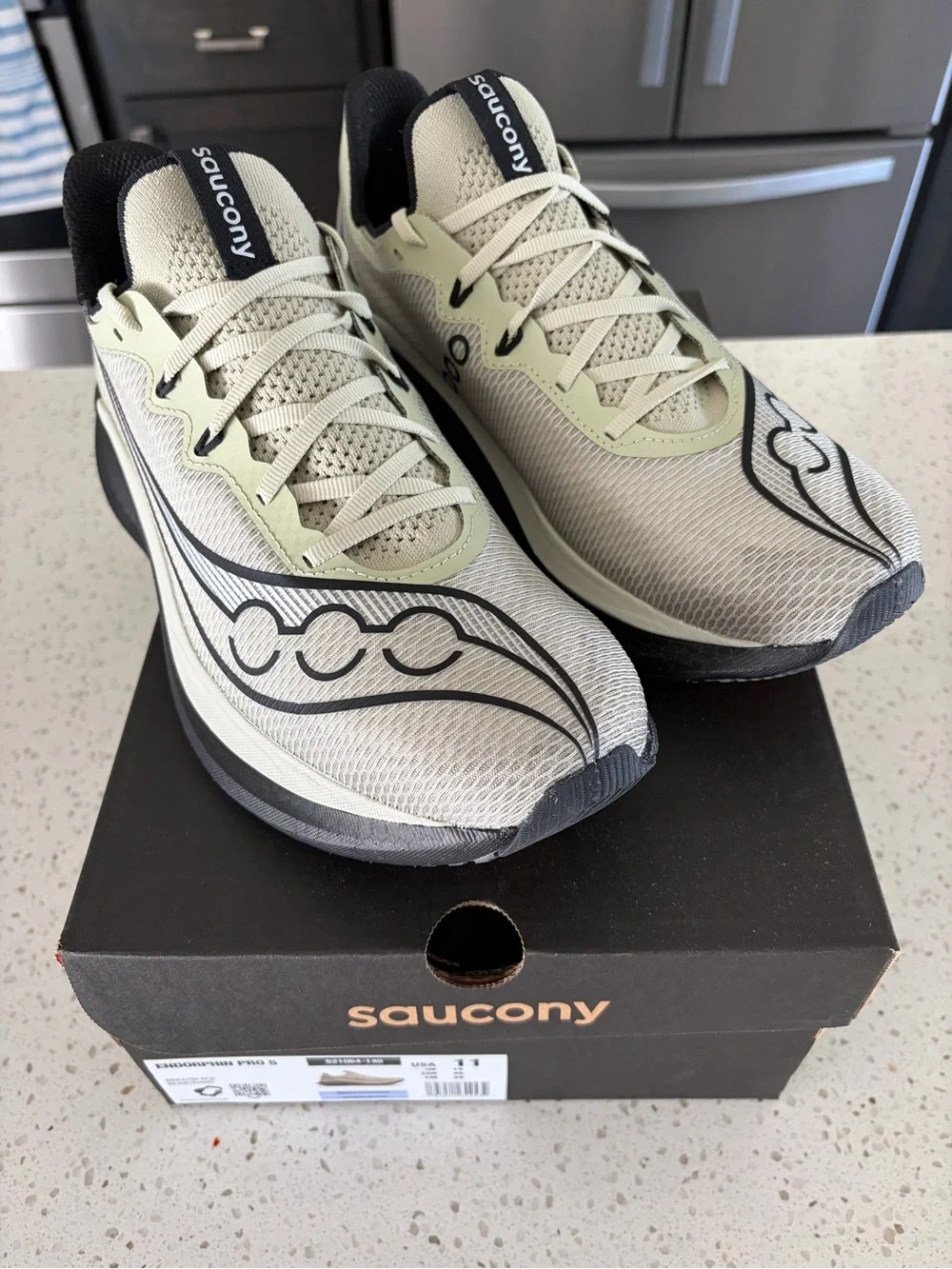 Saucony Men’s Endorphin Pro 5- Size 11
